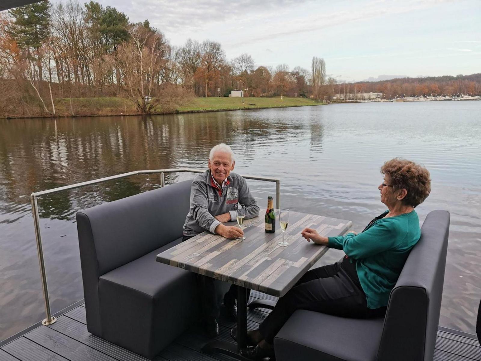 Houseboat Marina Mookerplas 4-6 Persons Plasmolen エクステリア 写真