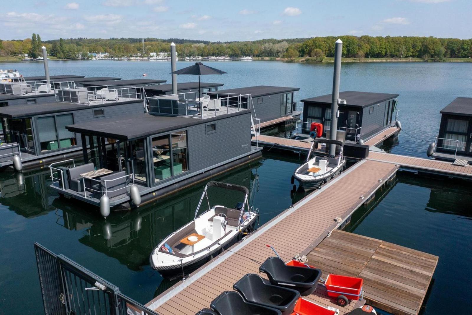 Houseboat Marina Mookerplas 4-6 Persons Plasmolen エクステリア 写真